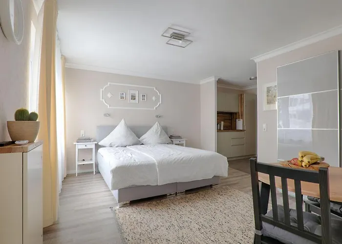 H-apartments Bismarckstrasse 公寓